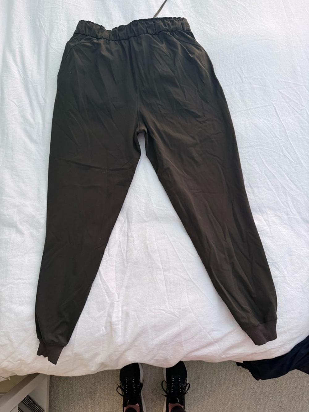 Lululemon Women’s Joggers Army Green Size 10